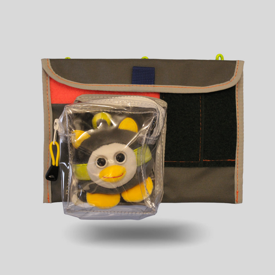 KSFCLB x itemLabel flatbag w/ ouioui